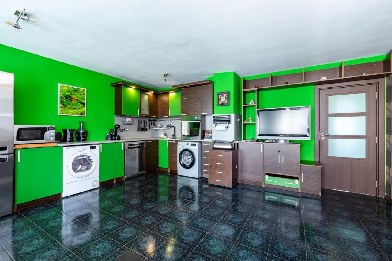 The Green Apartment - Free Parking Sofya Dış mekan fotoğraf